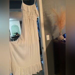 White Maxi, Size Large